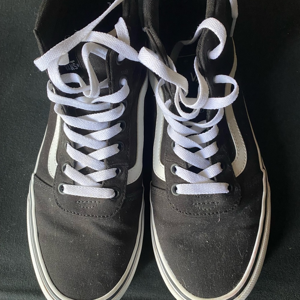 Vans - Picture 4 of 5